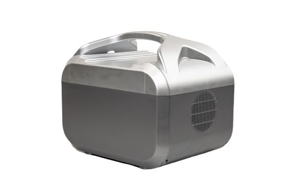 UL / CE Εγκρίθηκε 576Wh AC Output Power Γρήγορη φόρτιση εντός 3 ωρών Φορητό Ηλιακό Σταθμό Ενέργειας με Φως LED Για RV