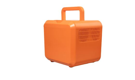 Εγκρίθηκε από την CE 1500W AC Outlet Output Pure Sine Wave φορητή γεννήτρια ισχύος με LCD για αυτοκίνητο Jump Starter / RV Camping